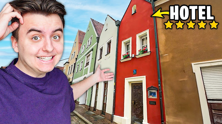 Přežil jsem Noc v Nejmenším Hotelu na Světě!