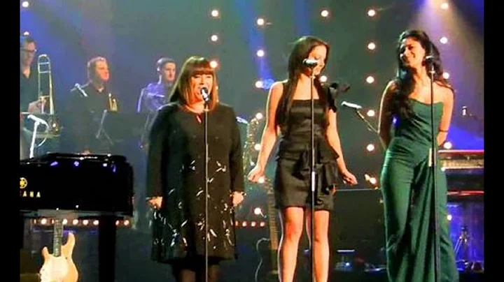 Gary Barlow,Tulisa,Ni...  Scherzinger & Dawn French ~ Fairytale Of New York (on Text Santa)