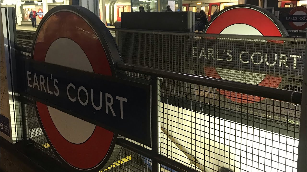 Earl's Court Station on the District Line (S7 Stock Trains) YouTube