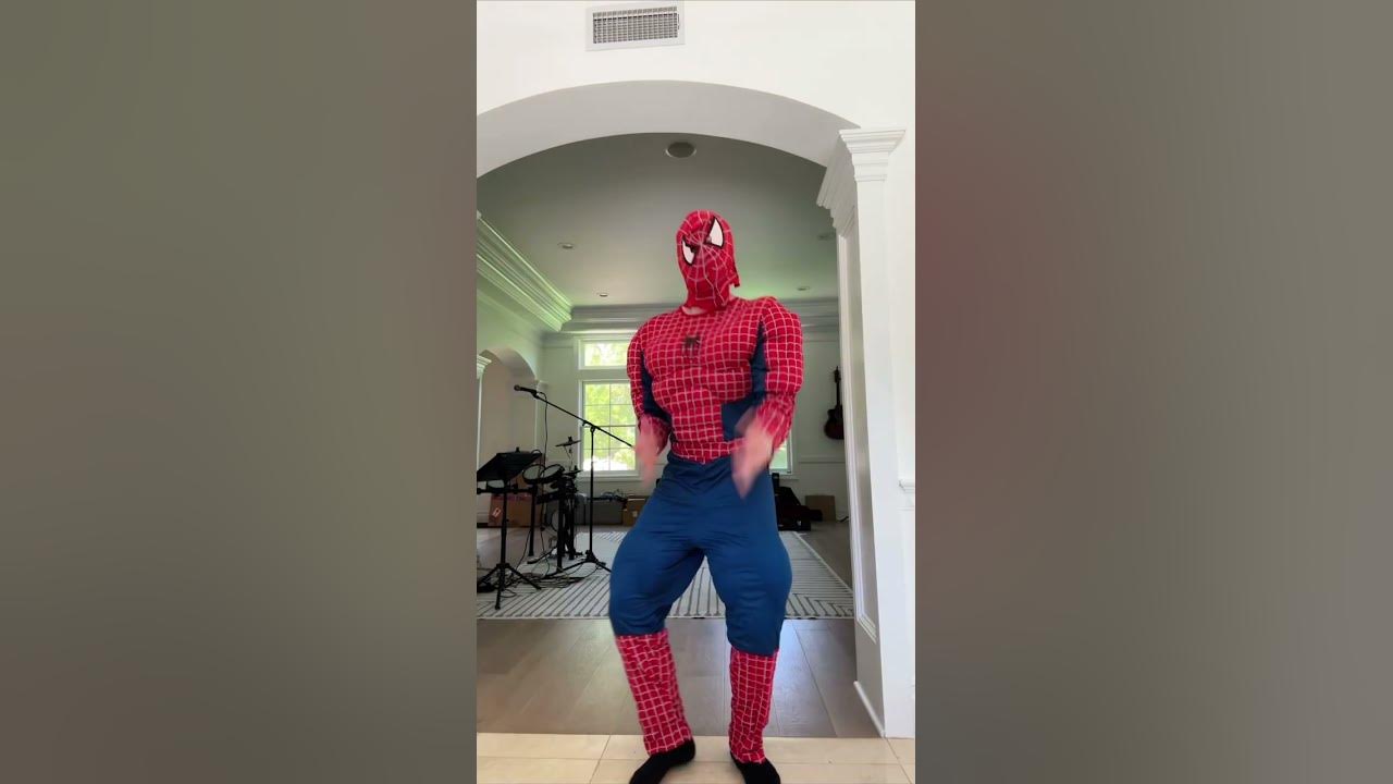 I was to lazy to green screen the ending