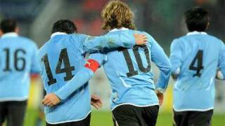 Video thumbnail of "Cielo de un solo color (homenaje Selaccion Uruguaya Sudafrica 2010).mpg"