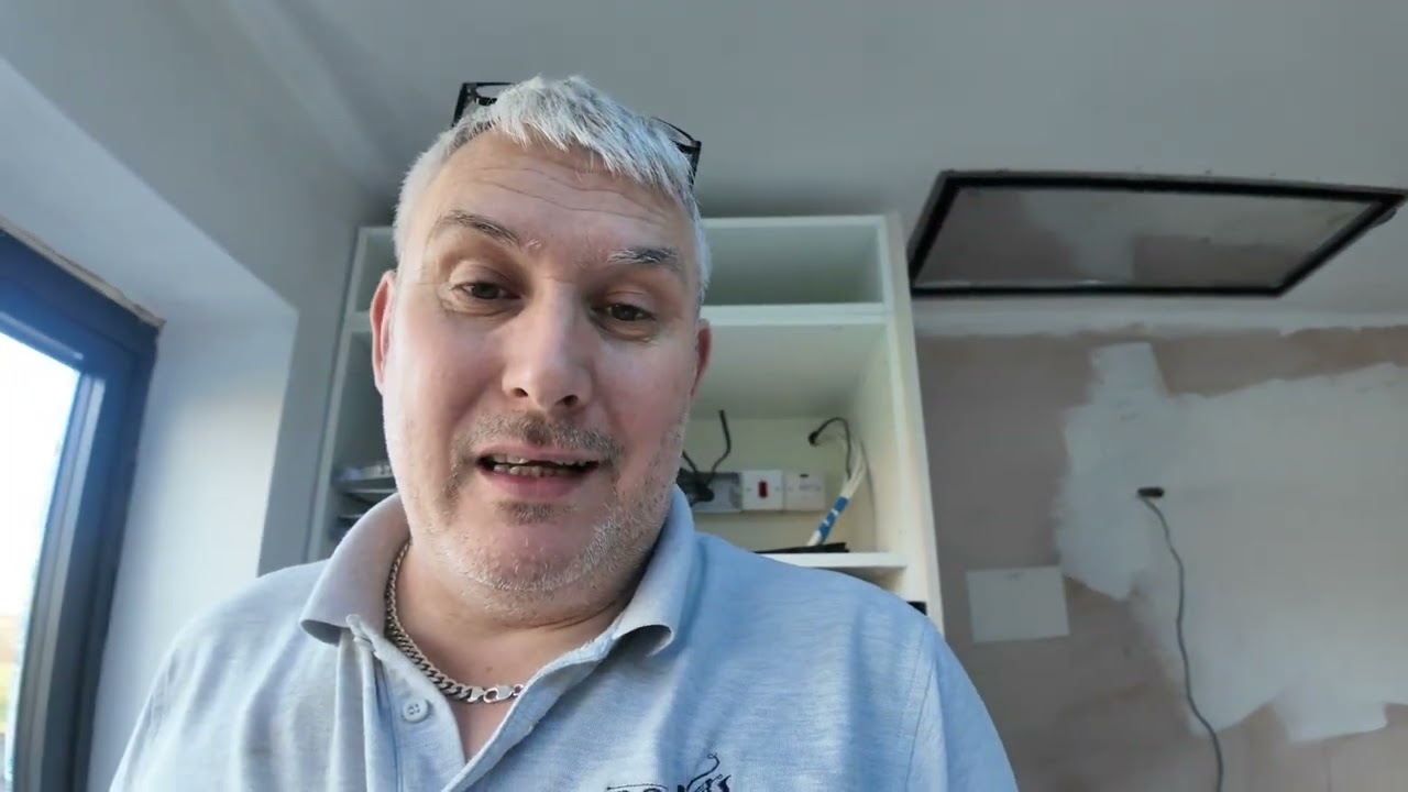 Сегодня достигнут некоторый прогресс в строительстве кухни Howdens.