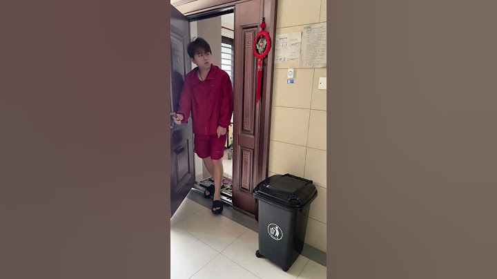 闺女躲在垃圾桶里整爸爸，爸爸这回懵圈了 #baby #funny #萌娃 #cute #cutebaby