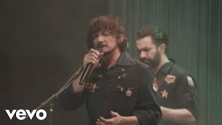 Video thumbnail of "León Larregui - Locos (Live)"