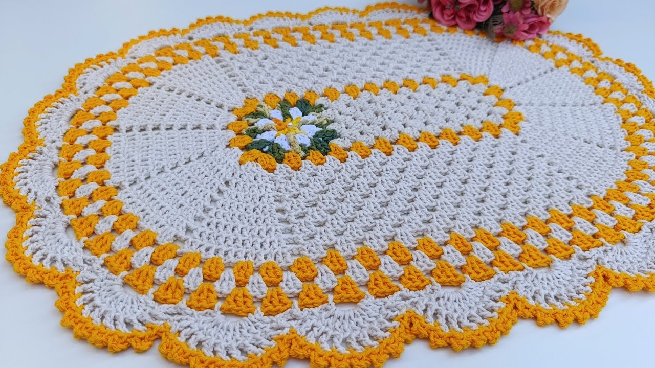 TAPETE MAIS VENDIDO DO MOMENTO 😍Passo a Passo/Base de Crochê Com uma Flor Econômico, Fácil E Rápido 