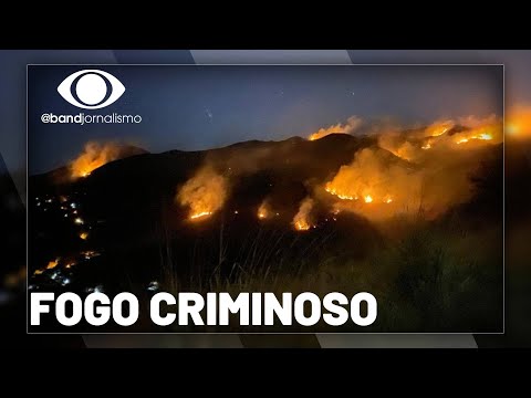 Vídeo: O Vesúvio Acordou E Incendiou A Floresta: Turistas Fogem Para Escapar - Visão Alternativa