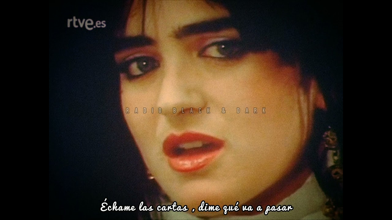 Watch Ana Curra ( Seres Vacíos ) - Luna Nueva on YouTube Watch Ana Curra ( Seres Vacíos ) - Luna Nueva on YouTube