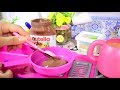 PREPARANDO BOLO DE CHOCOLATE COM CALDA DE NUTELLA E ROSQUINHAS PARA BABY ALIVE COMILONA