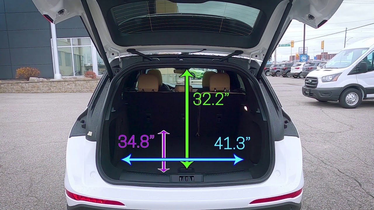 Trunk Spacing in the 2021 Lincoln Corsair Features of the 2021