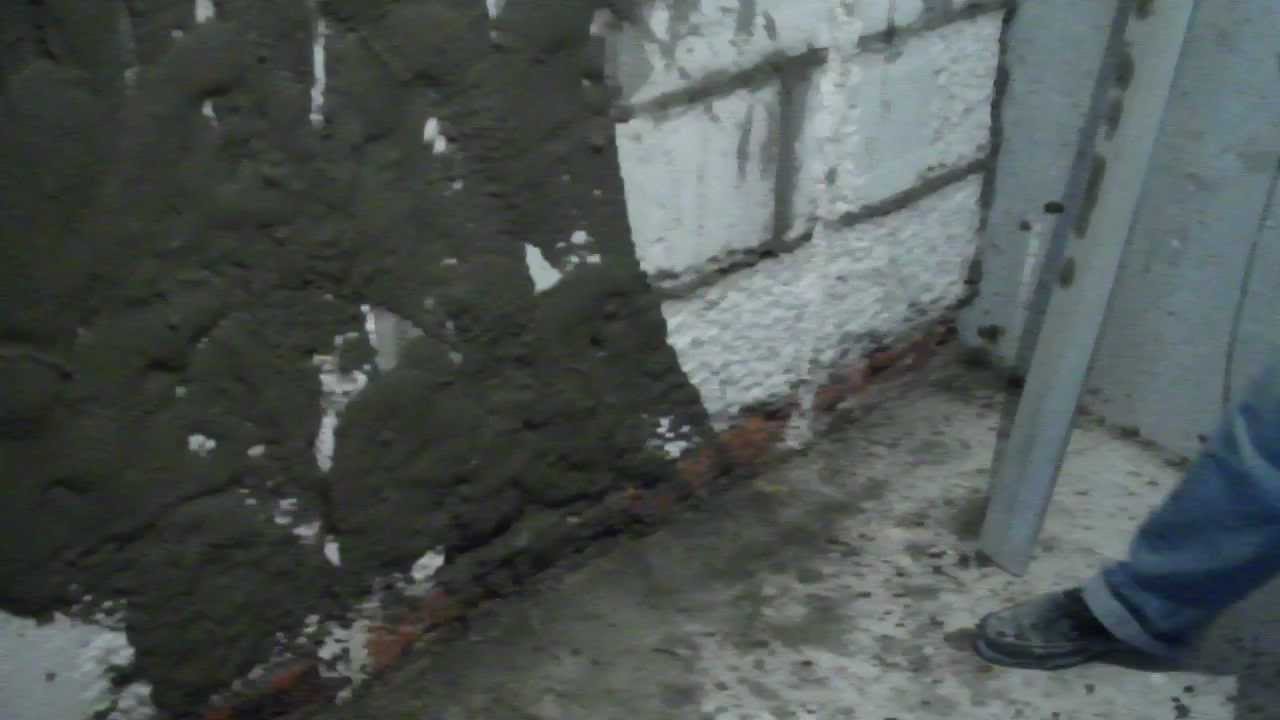 Штукатурка газоблока по маякам в Ростове-на-Дону - YouTube
