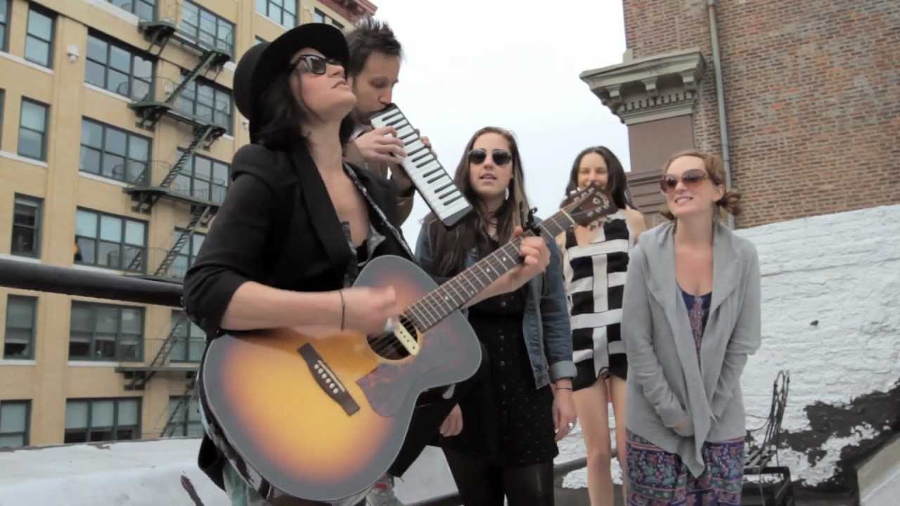 Rain Phoenix: Meow Meow Music