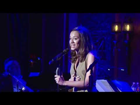 LITTLE MISS PERFECT Izzy McCalla 