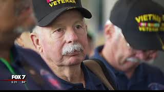 Hundreds welcome home Austin Honor Flight Vietnam vets | 9/2017