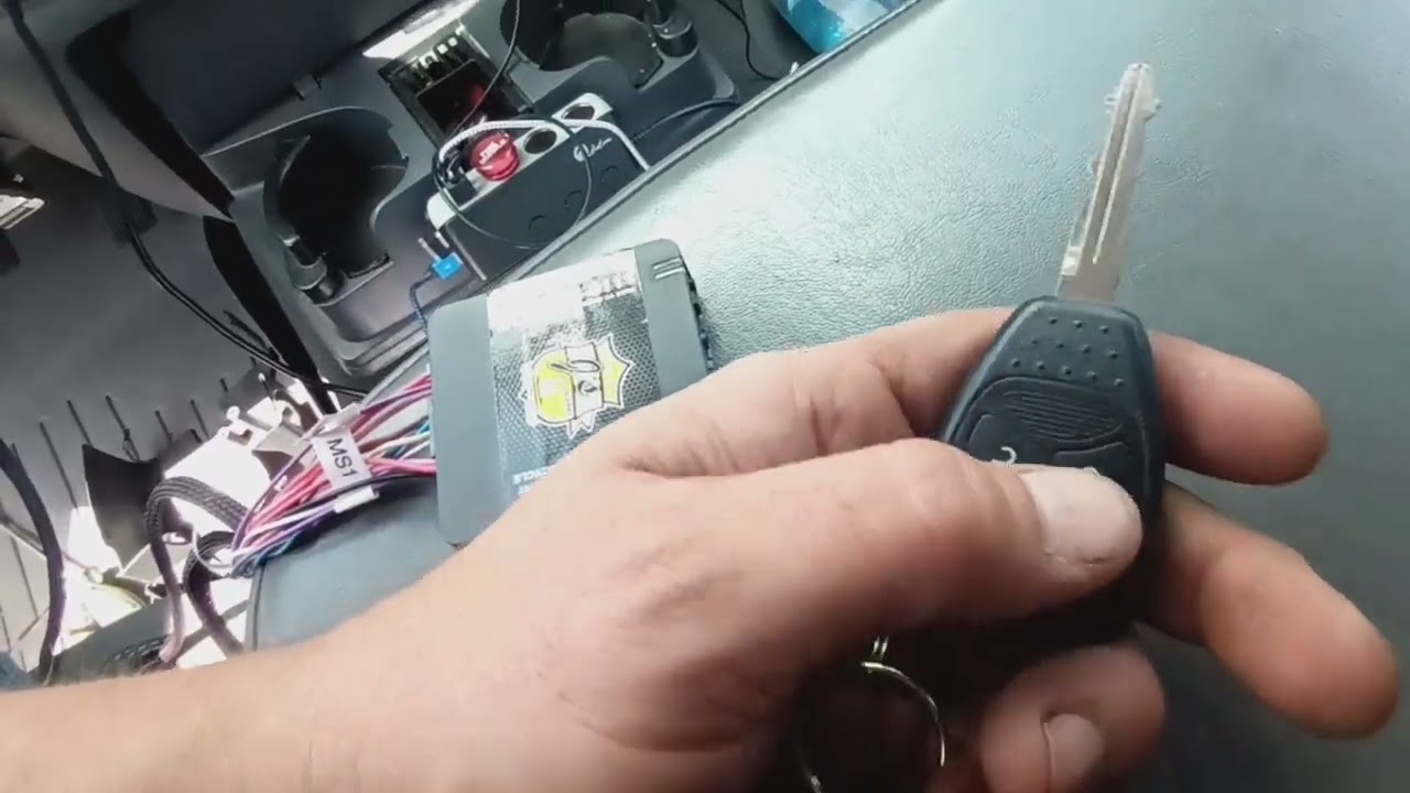 JS alarms how to nstall FlashLogc FLRSCH4 Plug & Play Remote Start