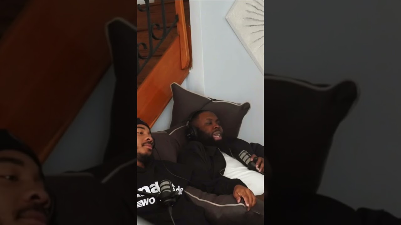 A fat ass and a big forehead is the key 🔑 😂😂😂😂