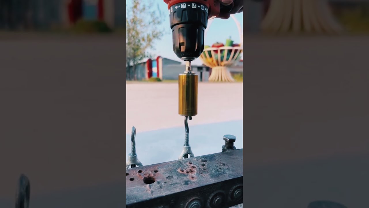 We Tested A Universal Socket For Nuts Bolts