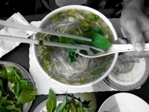how to make the best spoonful of pho! Eat with the Pho-Mint method hqdefault