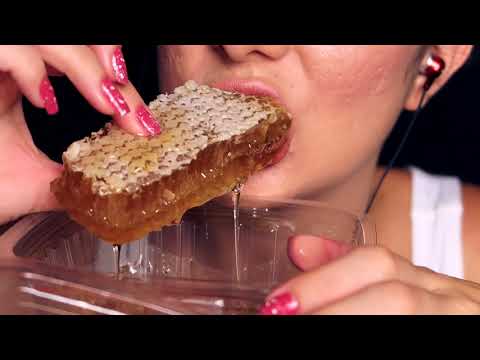 ASMR FAVO DE MEL! (eating sounds)