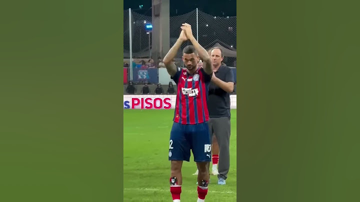 JOGADORES DO BAHIA COMEMORANDO COM A TORCIDA APÓS O TRIUNFO VONTRA O SÃO PAULO #bbmp #bahia#triunfo