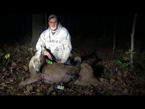 RECURVE BOWHUNTING Archery Deer Season 2021 – Shane's Doe – Traditional Bow Hunting in Pennsylvania