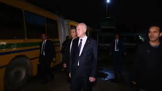 رئيس الجمهورية يؤدي زيارة إلى مستودع شركة نقل تونس بباب سعدون