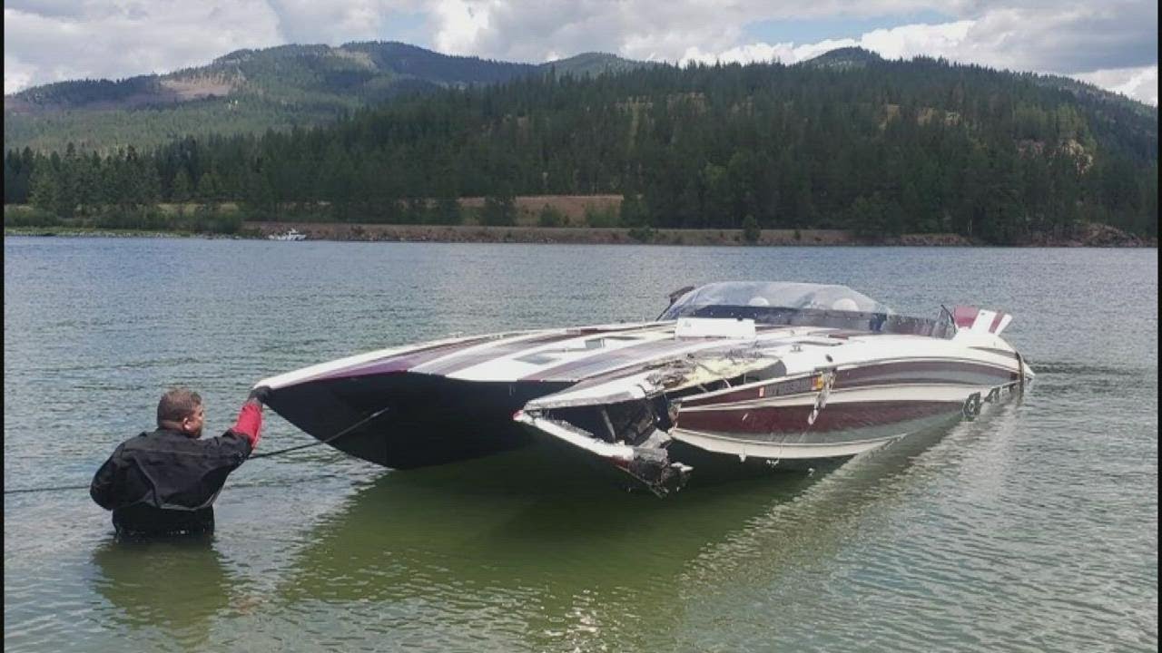 1 dead, 3 missing after boat capsizes near Pend Oreille River - YouTube