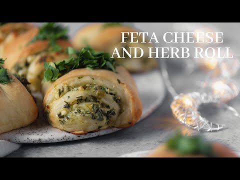 فيديو: طريقة عمل الفطائر بجبنة الفيتا والأعشاب