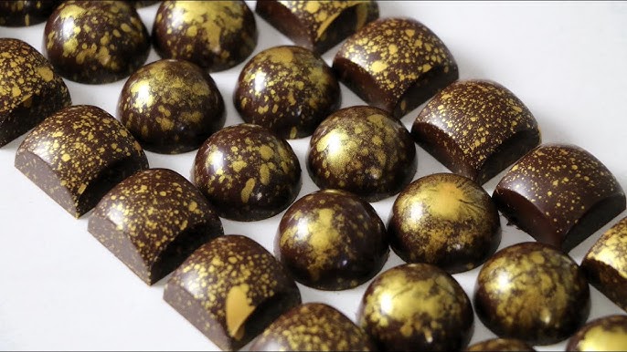 How to create super glossy and coloured moulded chocolates and hollow  figures? 