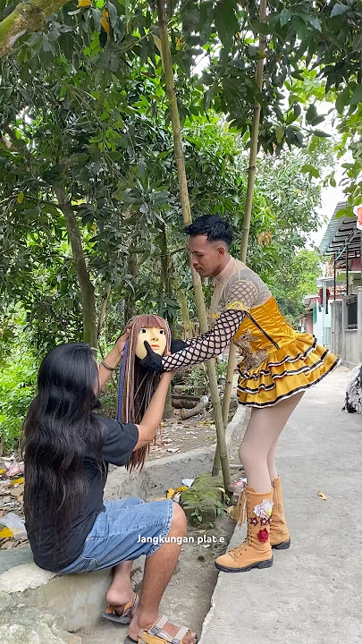 Rika minta kedoknya ke abang gondrong