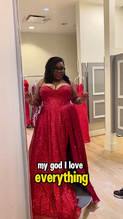 Pretty Lady in Red β€οΈππ #juicybodygoddess #plussizeformalgown #plussizeformalwear