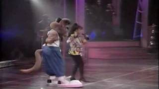 Video thumbnail of "Paula Abdul - Opposites Attract (Live In Japan) (Widescreen) (HQ)"