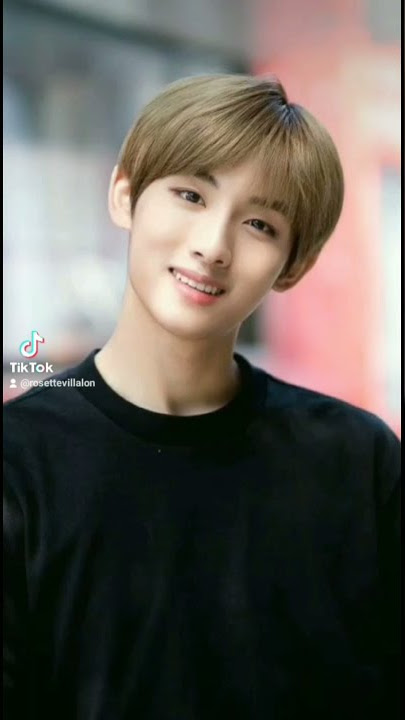 Cheer up Winwin 💚              #winwin #wayv #nct
