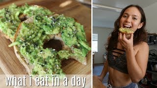 What I Eat in a Day // Quick Lazy Meals + At-Home Workout screenshot 5