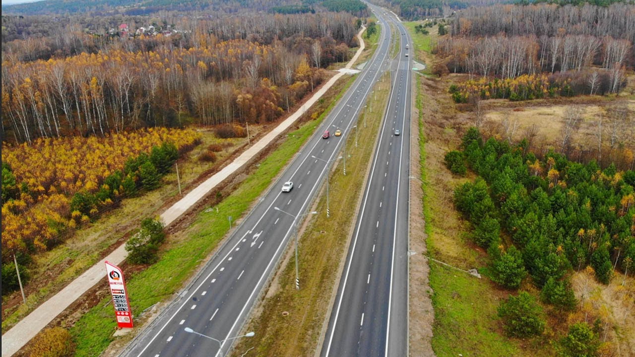 Масштабное строительство новых дорог стартовало в России