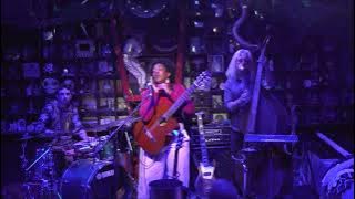 Yusa sings Anorado Encuentro w/ David Certain bass & Fernando Lima batterie. Mar0323 St. Louis USA