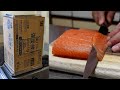 手作り段ボール燻製器で極上スモークサーモンの作り方【日本語字幕付】
