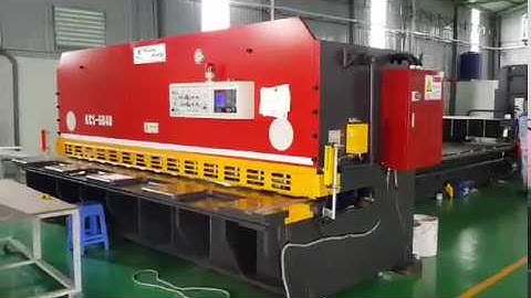 Cận cảnh các loại máy gia công kim loại tấm tại xưởng Inox Vạn Xuân