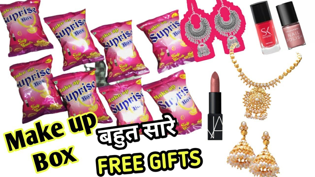 8 Makeup Gifts inside Make up Box snacks Free Gifts Make Up Box