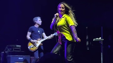 Alanis Morissette - Losing the Plot (segue) - Wake Up - Bend, OR 8.2.22