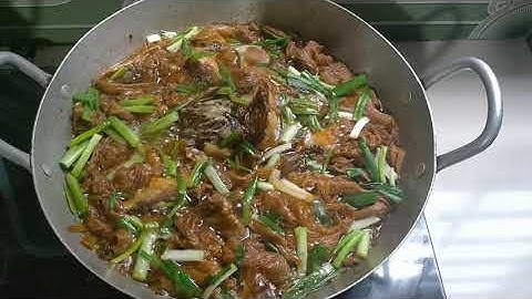 CÁ LÓC ĐỒNG KHO DƯA CẢI PHƠI KHÔ VỚI NƯỚC DỪA XIÊM.