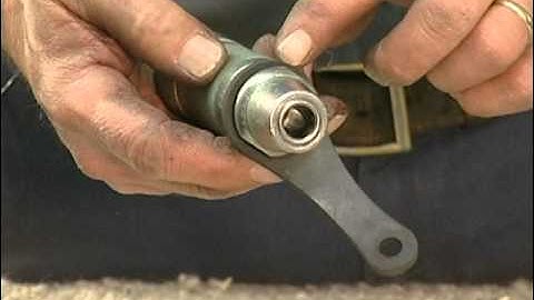 Pneu. Chisel Retainer - Rev.1.mov