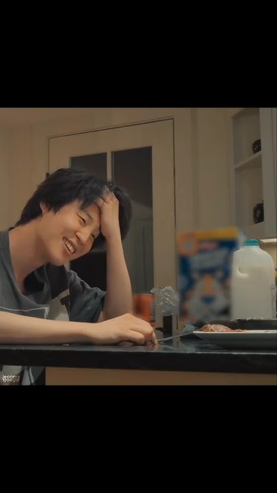 jungkook-getting-sleepy-after-eating-and-jimin-calling-him-a-baby