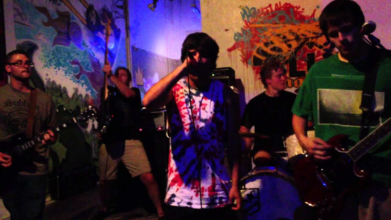 Mira Stickup Kid - "Good People In A Place I Hate" Live 7/2/13 en YouTube Mira Stickup Kid - "Good People In A Place I Hate" Live 7/2/13 en YouTube