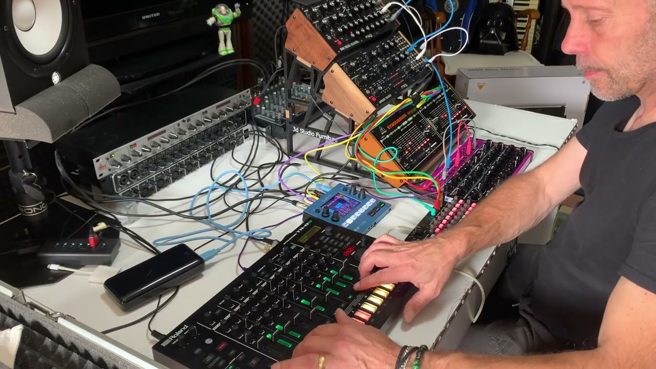 Alex Fain Improvised Hypnotic Techno 100% Improvised JAM