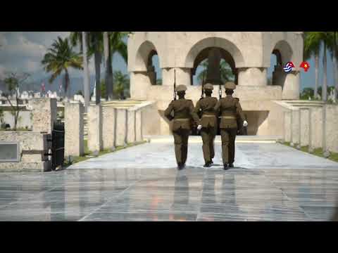 Homenaje de Esteban Lazo y Vuong Dinh Hue en el cementerio patrimonial Santa Ifigenia