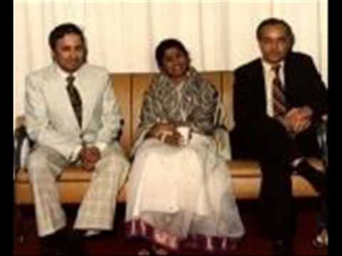 kabhi kabhie live., Mukesh & Lata