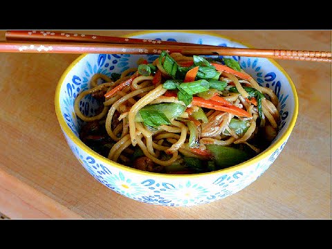 EASY Chicken lo mein