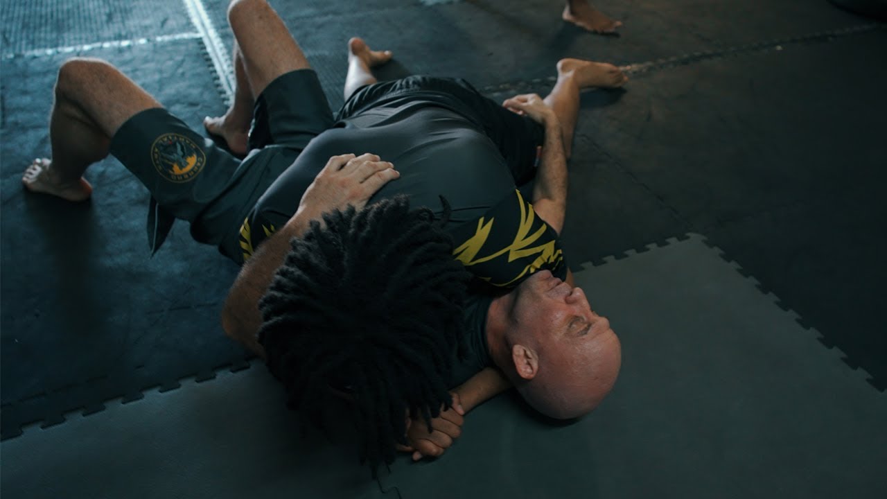 Start doing this side control escape if you do No gi Jiu Jitsu - YouTube