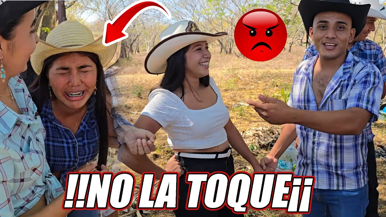 Julissa arma una escena de celos😱