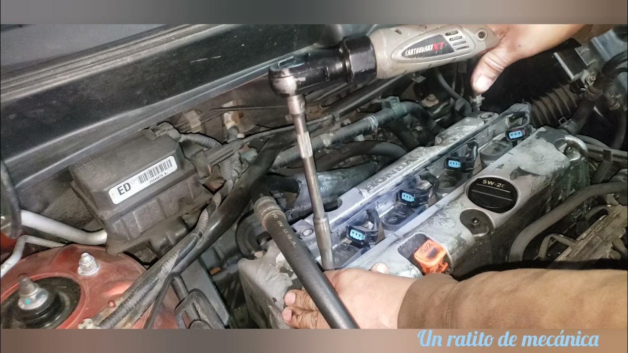 Honda Element 2003 ( How to change the valve cover gasket ) - YouTube